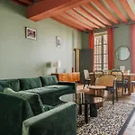 Superb Apartment Near Notre-Dame Cathedral - Mobility Lease