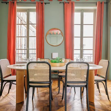 Apartment Superb Near Notre-dame Cathedral - Mobility Lease Paris