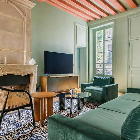 Superb Near Notre-dame Cathedral - Mobility Lease Parigi